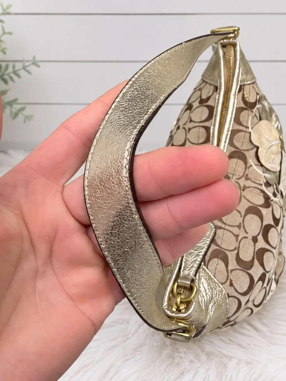 COACH Signature Floral Appliqué Hobo Bag Gold Tan Y2K